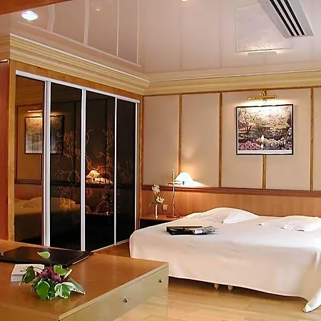Hotel Relais De La Poste 4*
