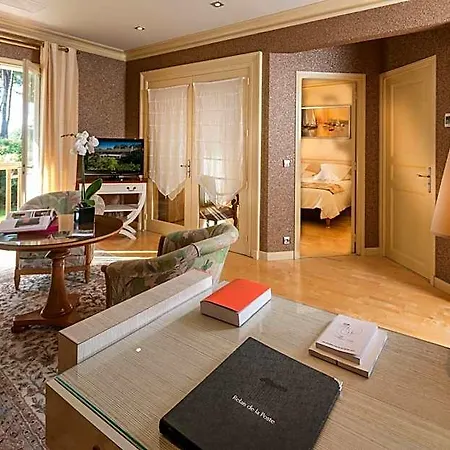 Hotel Relais De La Poste 4*