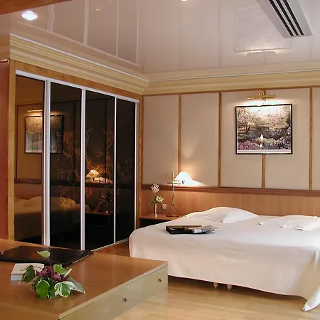 Отель Relais De La Poste 4*
