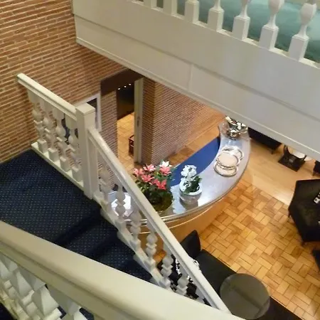 Relais De La Poste 4*