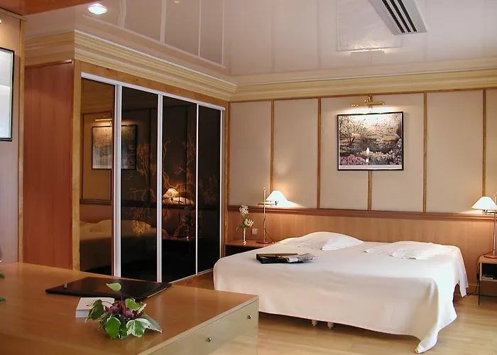 Hotell Relais De La Poste 4*