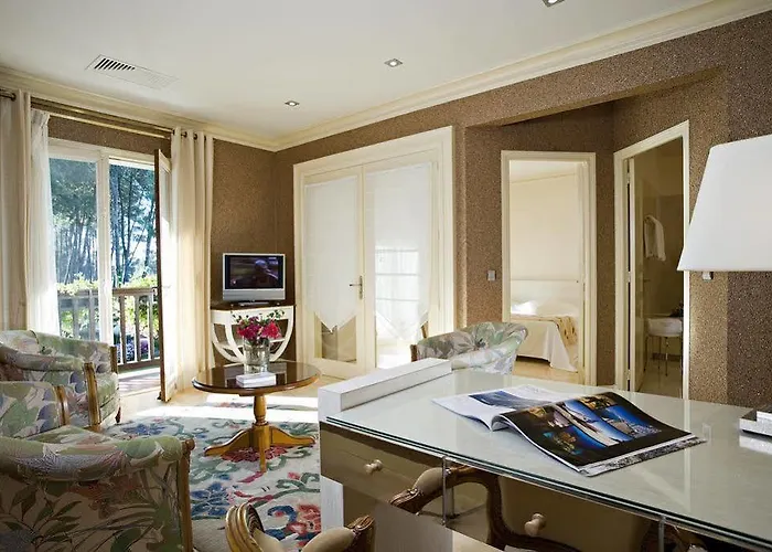 Relais De La Poste 4*